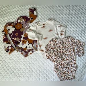 Carter’s Infant Girl Lot (3) One Piece Long Mitten Sleeve Size Newborn NB Floral